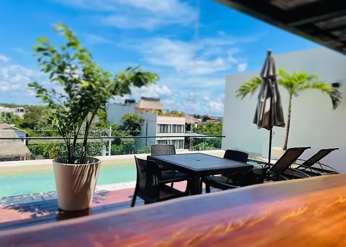 Moonshine Tulum Hotel & Hostel